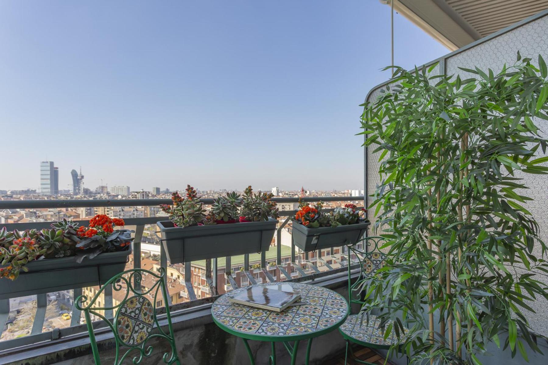 Skyline View Biancamano 1 Bdr With Balcony By Rentopolis Milano Eksteriør bilde
